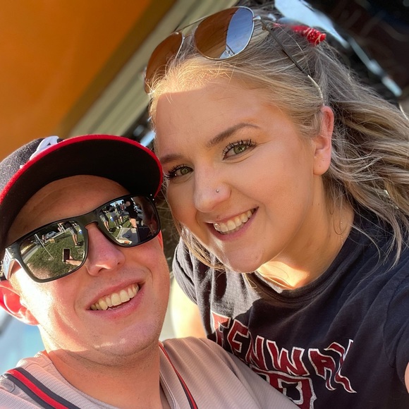 Meet your Posher, Jennifer - Picture 1 of 1